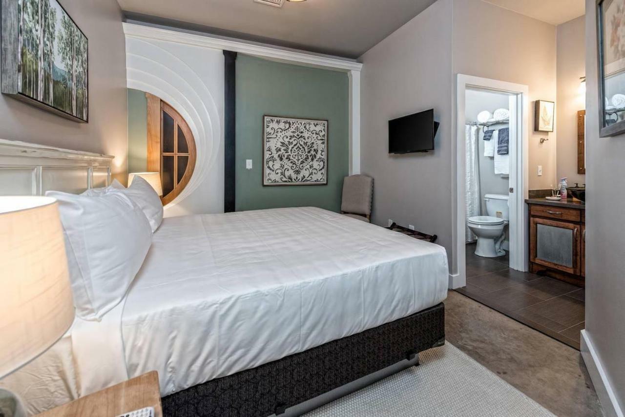Green Door Lofts -Magnolia Loft, Silos/Downtown Waco Exterior foto